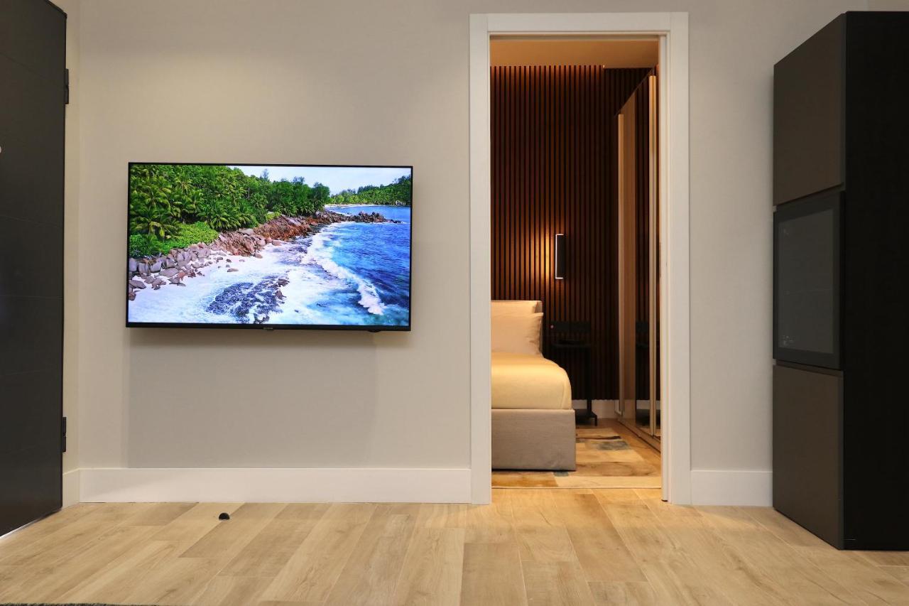 Renovated & Fully Equipped-Luxurious-2Room Fontana Suite, It Just Doesn'T Get Any Better! Olbia Exterior foto