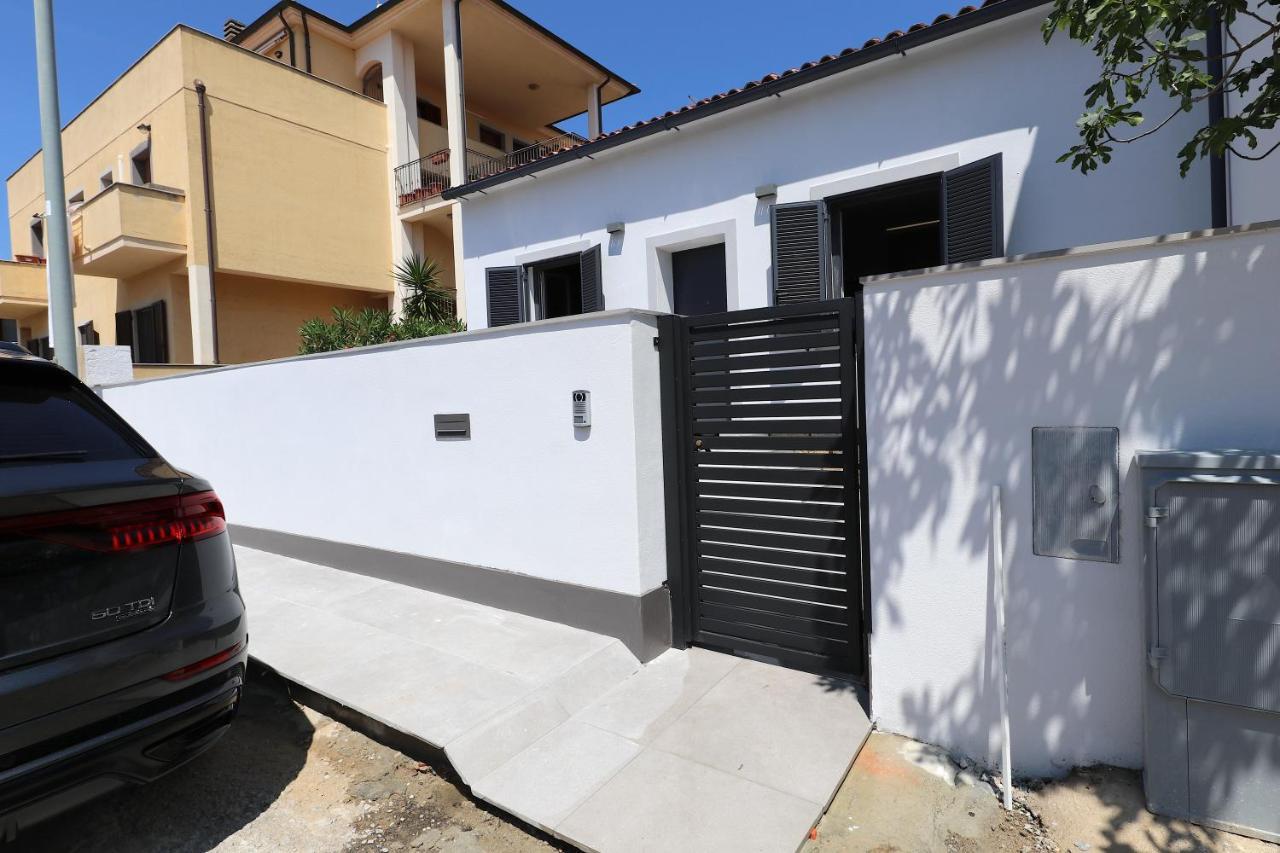 Renovated & Fully Equipped-Luxurious-2Room Fontana Suite, It Just Doesn'T Get Any Better! Olbia Exterior foto